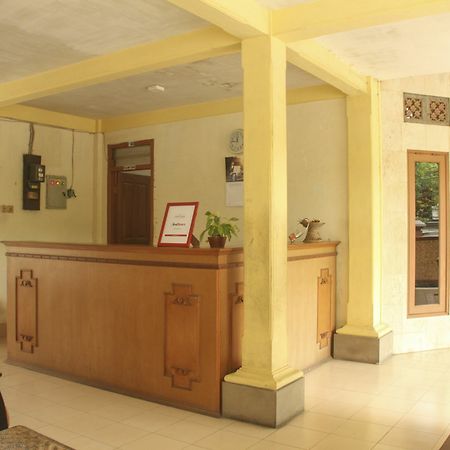 Reddoorz Plus @ Pejanggik Mataram Exterior foto